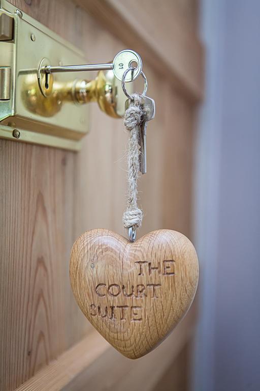 Stoodleigh Court Coach House Bed & Breakfast Тивъртън Екстериор снимка