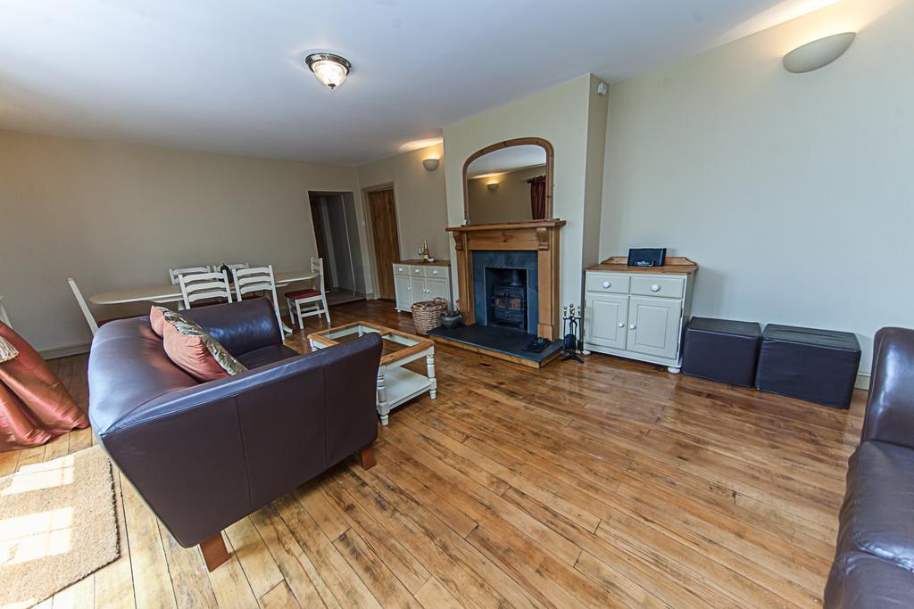 Stoodleigh Court Coach House Bed & Breakfast Тивъртън Екстериор снимка